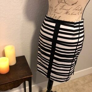 1[Grace] Black and white pencil skirt